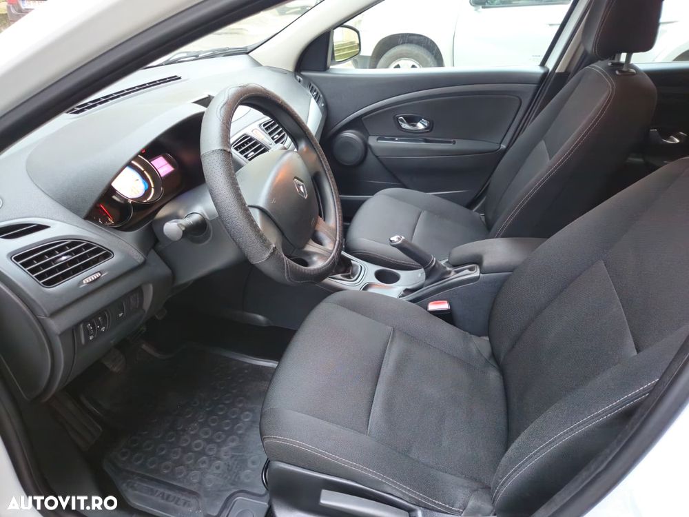 Renault Fluence 1.5 dCi Authentique - 9