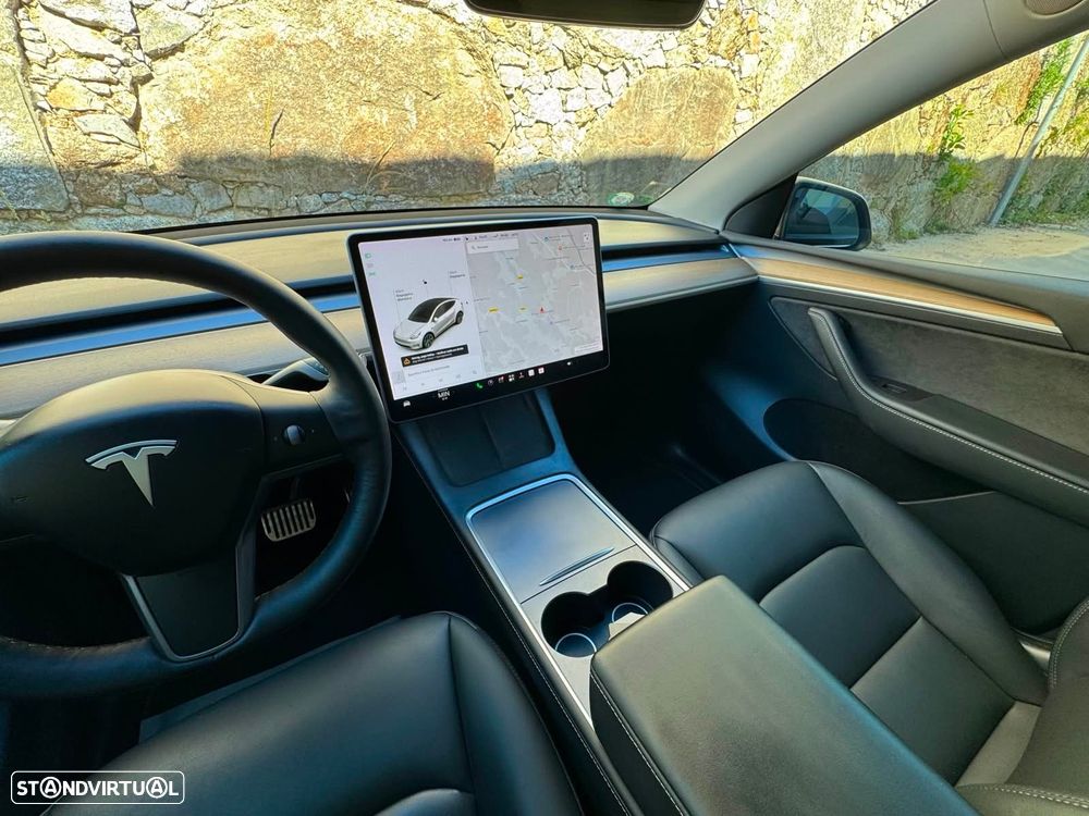 Tesla Model Y Long Range Dual Motor AWD - 34