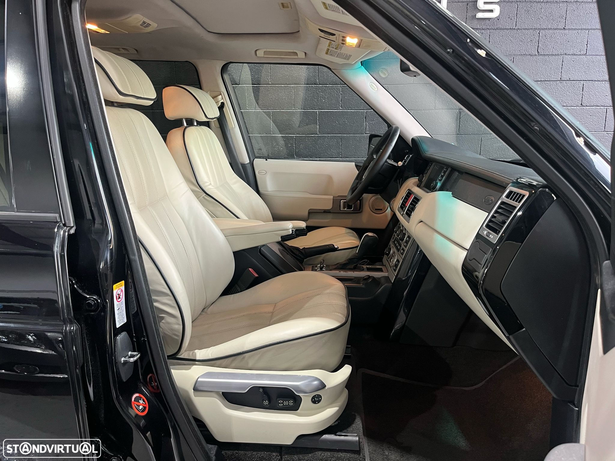 Land Rover Range Rover V8 Supercharged - 11