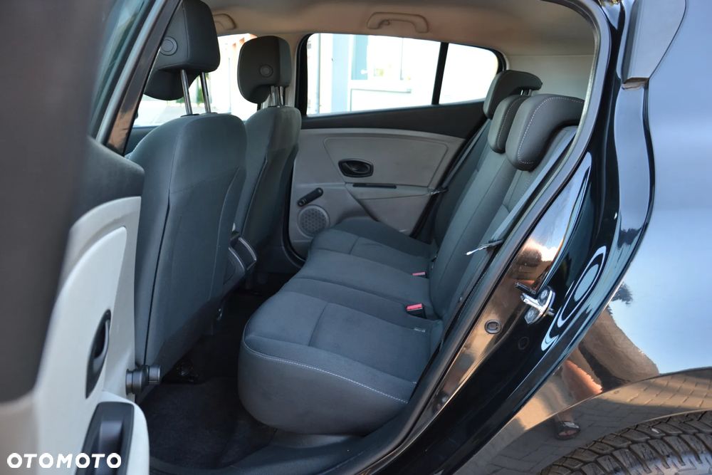 Renault Megane 1.6 16V Color Edition - 25