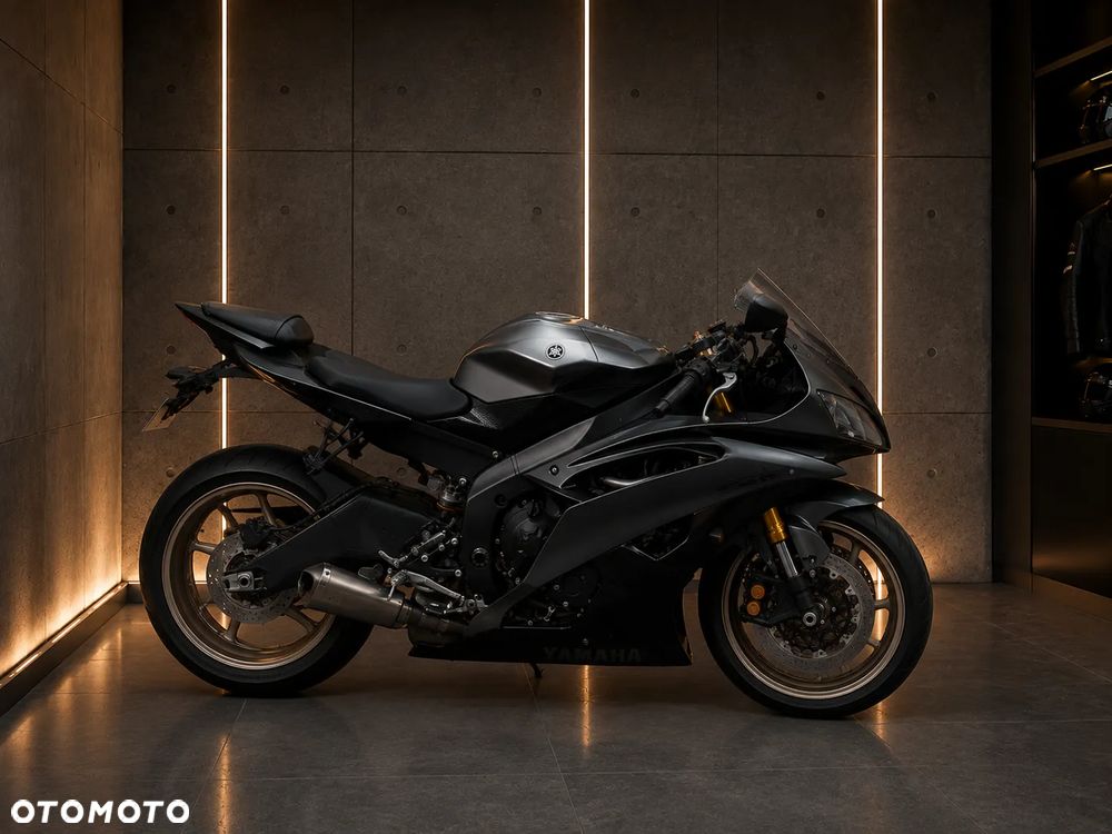Yamaha R6 - 5