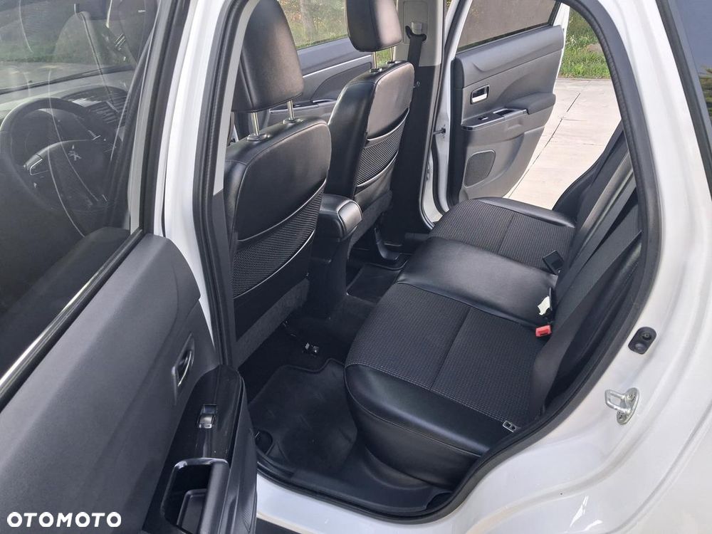 Peugeot 4008 - 28
