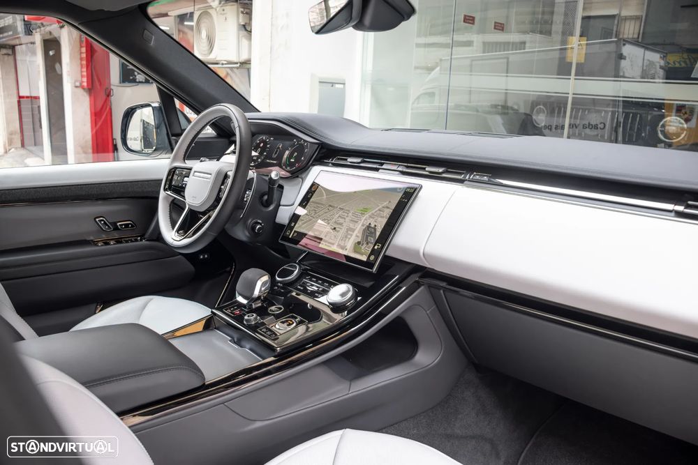 Land Rover Range Rover Sport 3.0 P440e Dynamic SE - 26