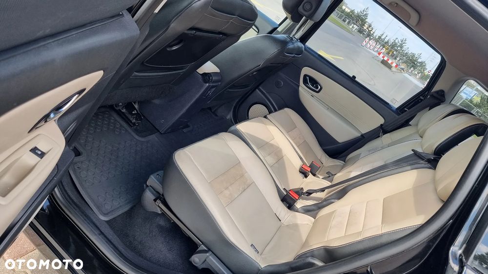 Renault Grand Scenic - 13