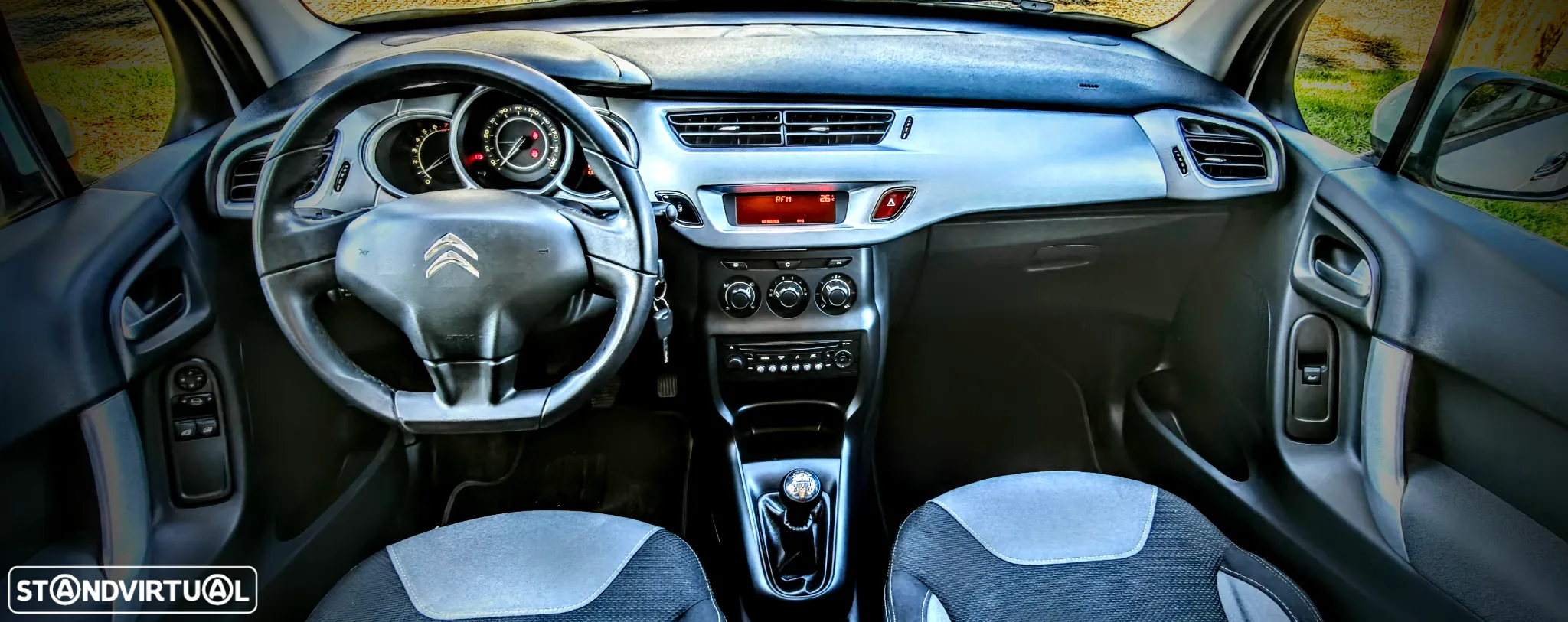 Citroën C3 1.2 PureTech Shine - 10