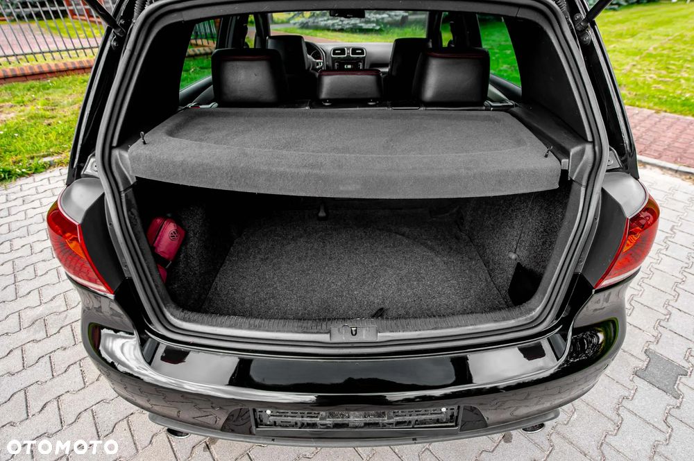 Volkswagen Golf 2.0 GTI DSG adidas - 18