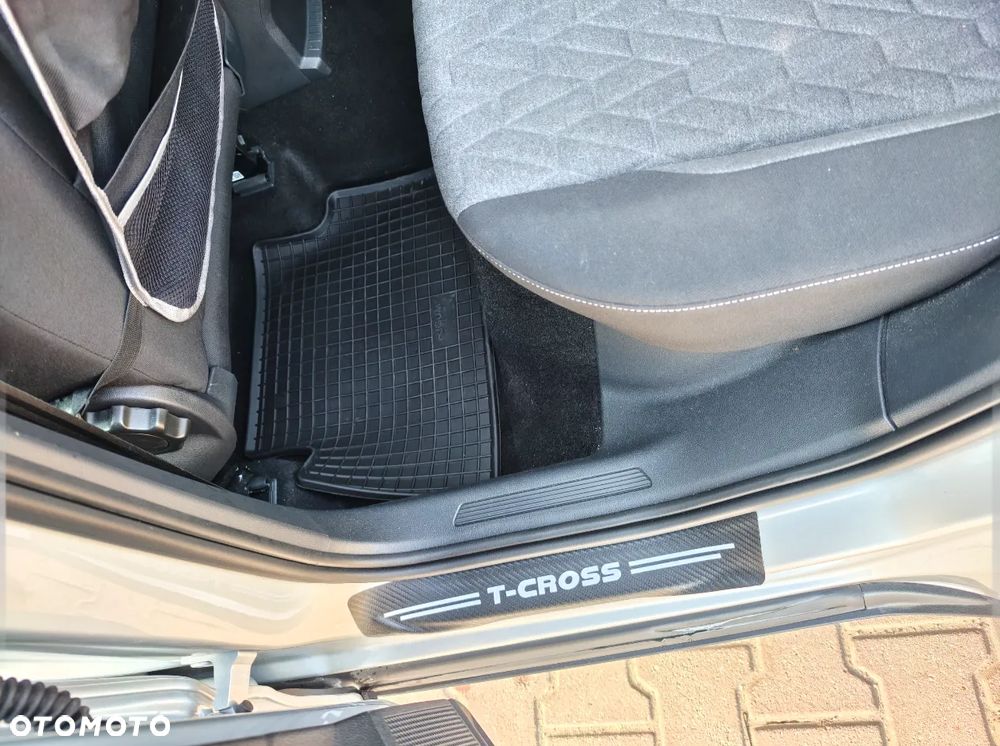 Volkswagen T-Cross 1.0 TSI Life Plus - 15