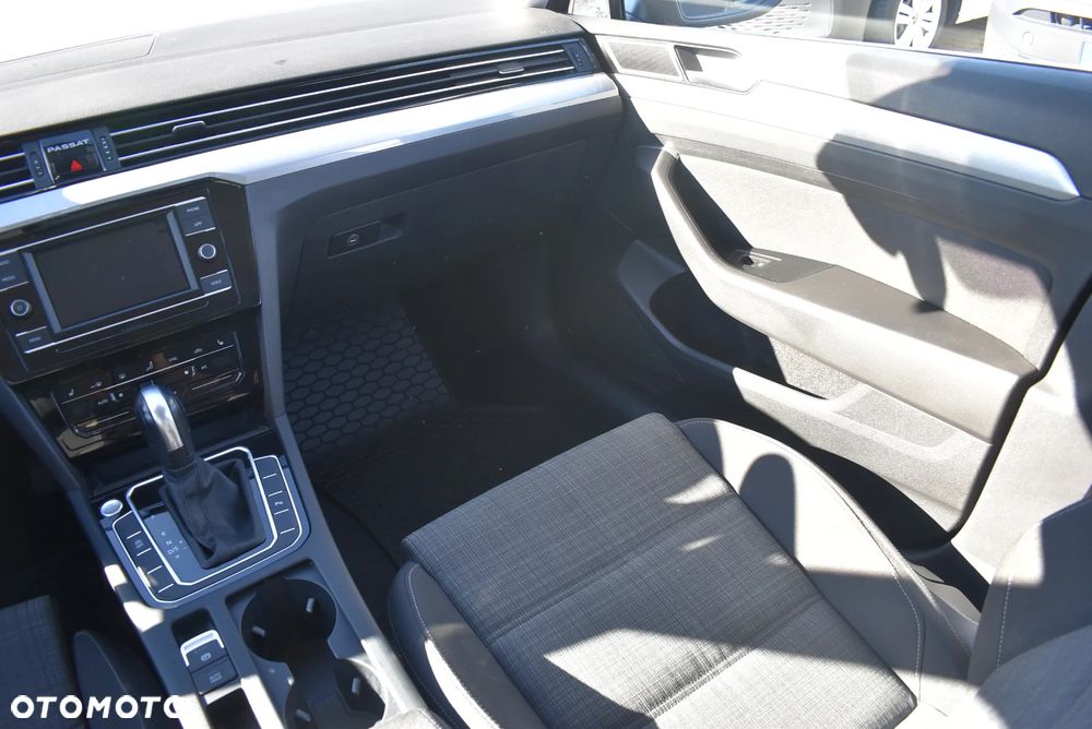 Volkswagen Passat 2.0 TDI EVO Business DSG - 20