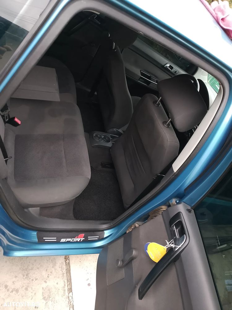 Volkswagen Polo 1.2 Attractive - 15