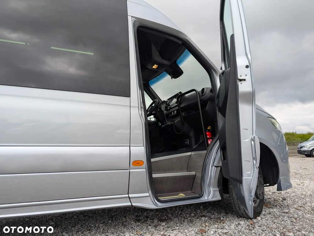 Mercedes-Benz Sprinter 519 - 14