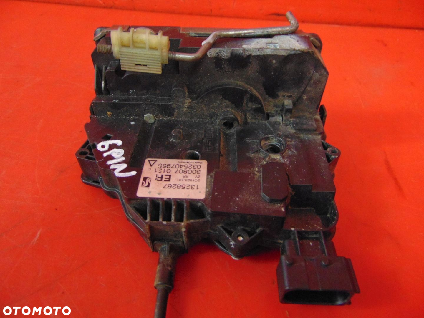 OPEL CORSA D 5D S07 CENTRALNY ZAMEK DRZWI PRAWY TYŁ 6-PIN 13258267 ER - 2