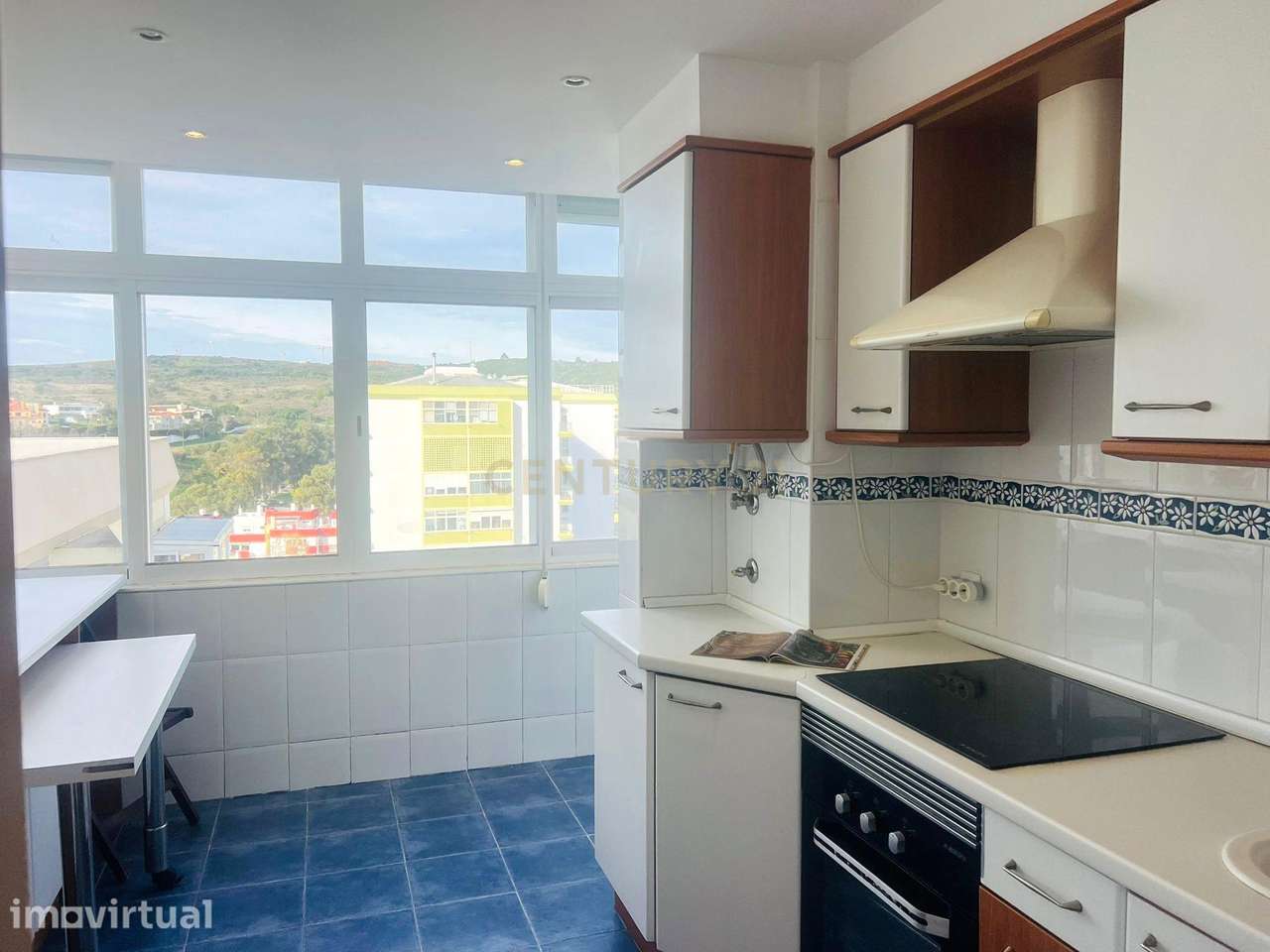 T3 transformado em T2 - 2 casas de banho e elevador - Grande imagem: 3/38