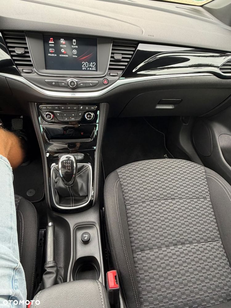 Opel Astra 1.4 Turbo Innovation - 18