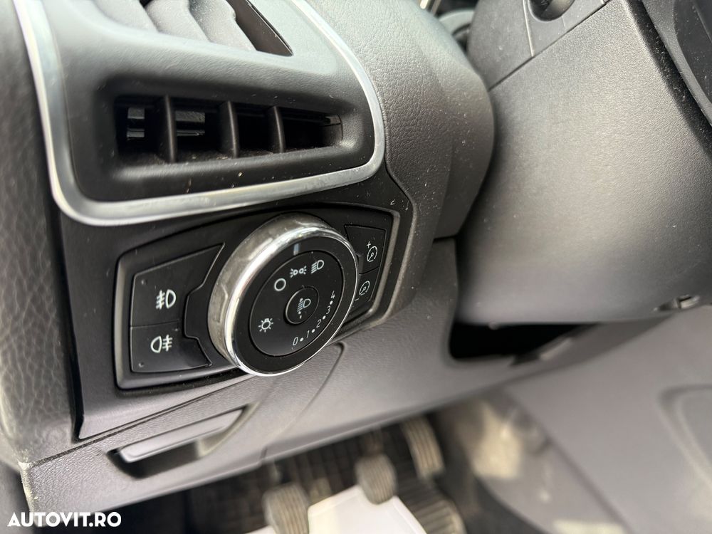 Ford Focus Turnier 1.6 TDCi DPF Titanium - 15