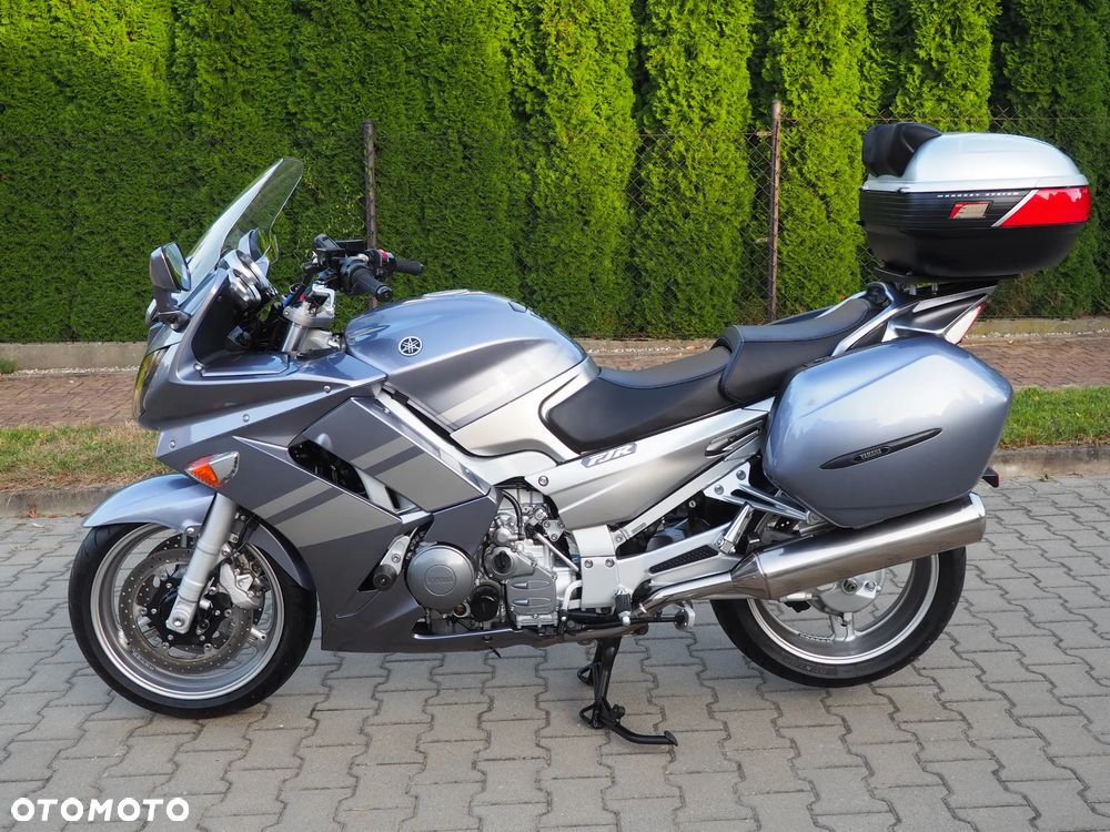 Yamaha FJR - 6