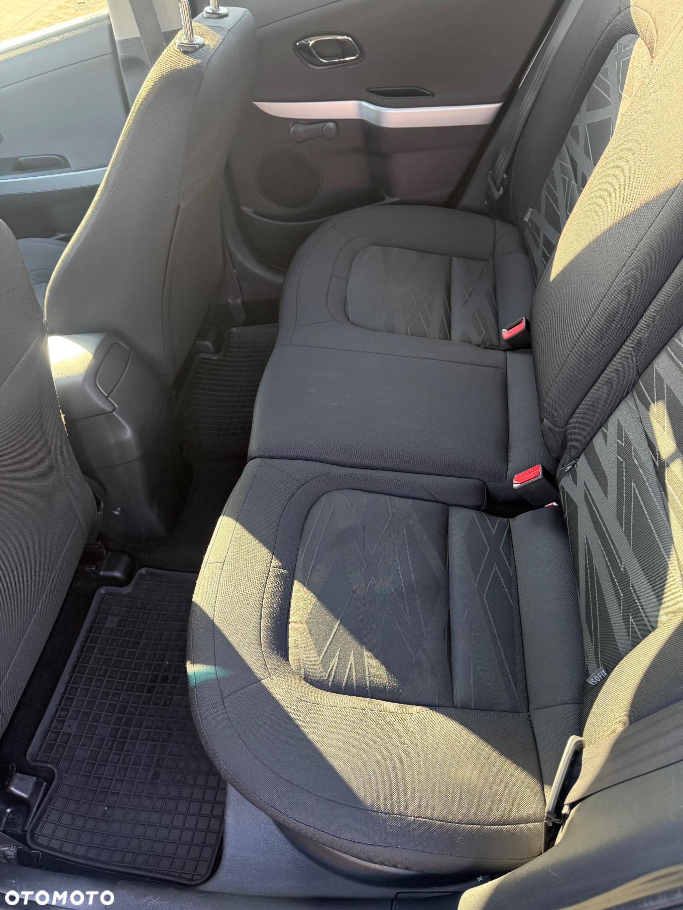 Kia Ceed - 8