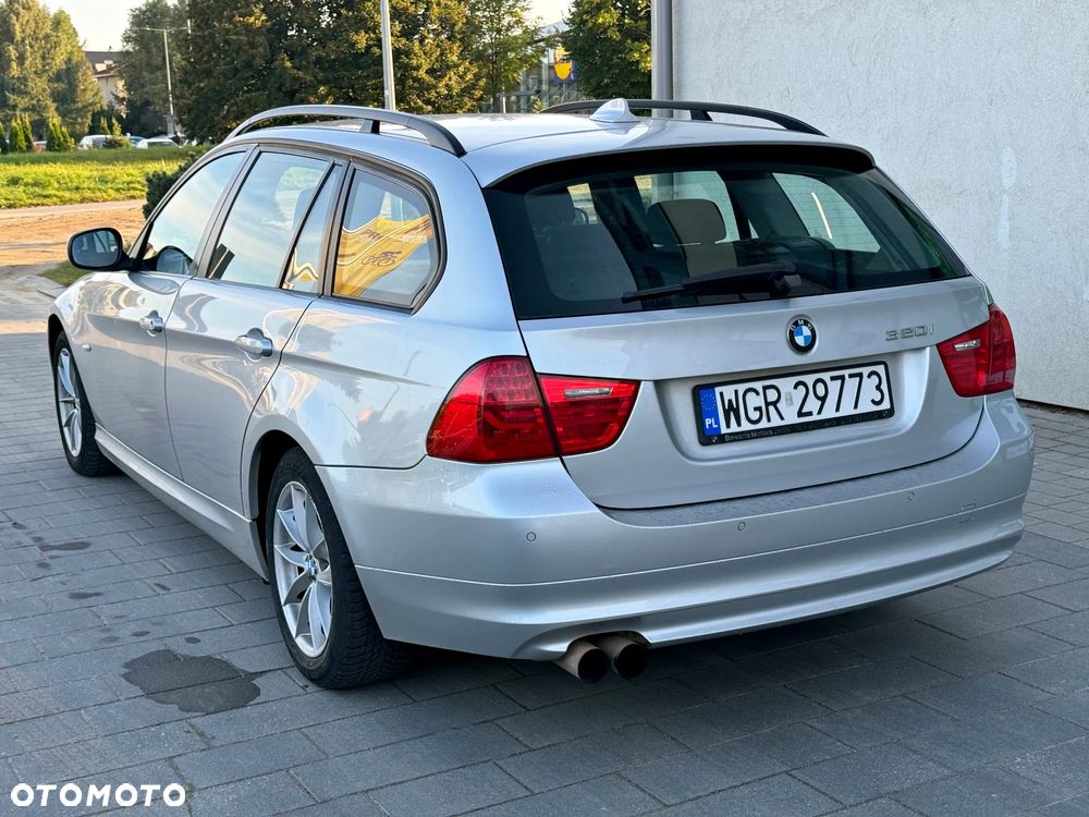 BMW Seria 3 320i Touring Edition Exclusive - 5