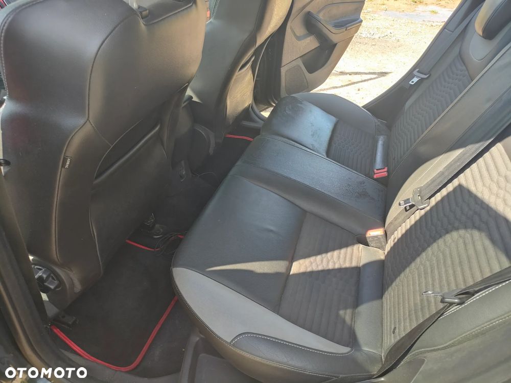 Ford Focus 2.0 EcoBoost ST-2 - 6