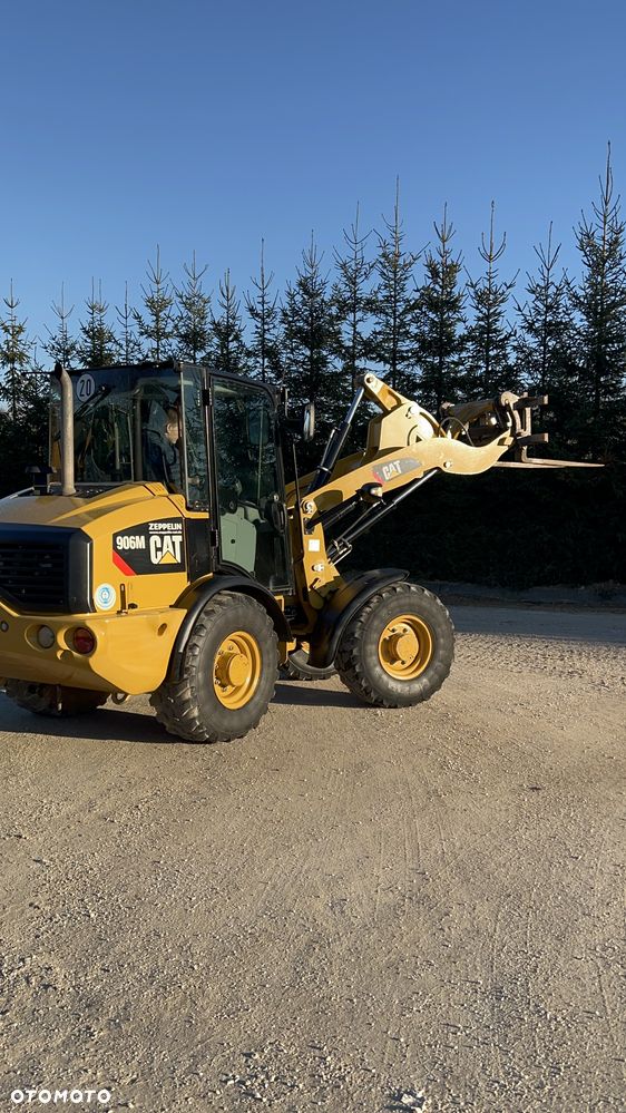 Caterpillar Ładowarka łamana 906M Cat łyżka widły 907 908 5 6 ton SZYBKOZŁĄCZE HYDRAULICZNE dodatkowe linie ZAMIATARKA za dopłatą - 11