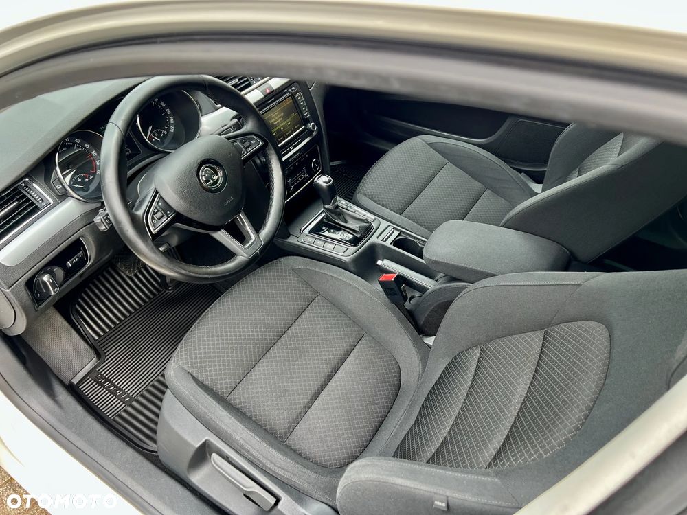 Skoda Superb 2.0 TDI DSG Ambition - 10
