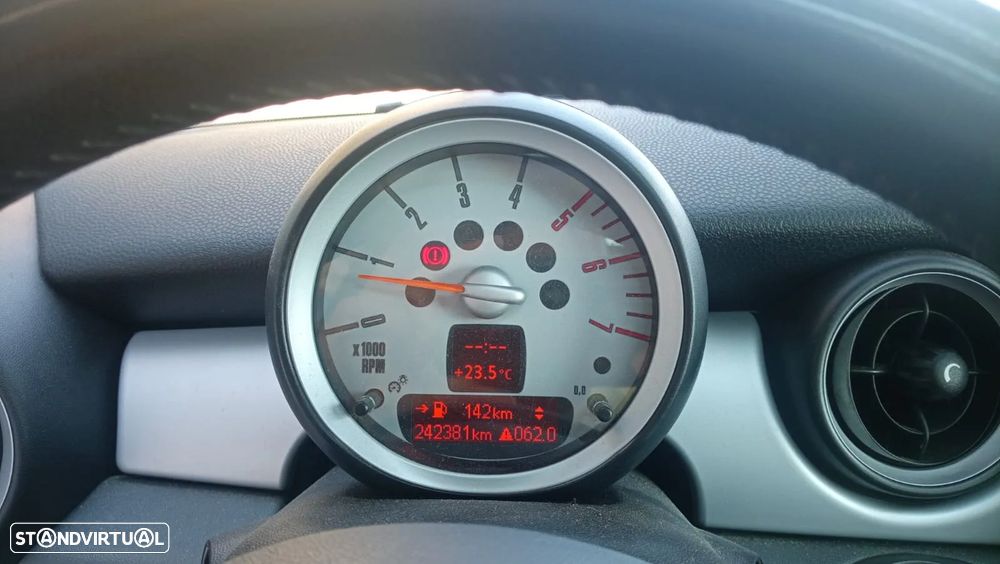 MINI 3 Portas Cooper D - 10