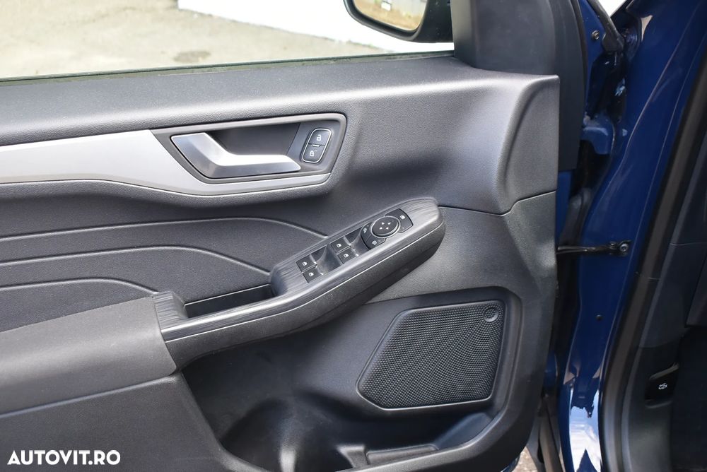 Ford Kuga - 10