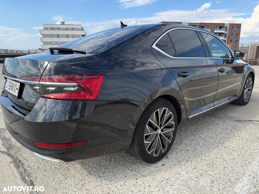 Skoda Superb 2.0 TDI DSG 4X4 Laurin & Klement - 3