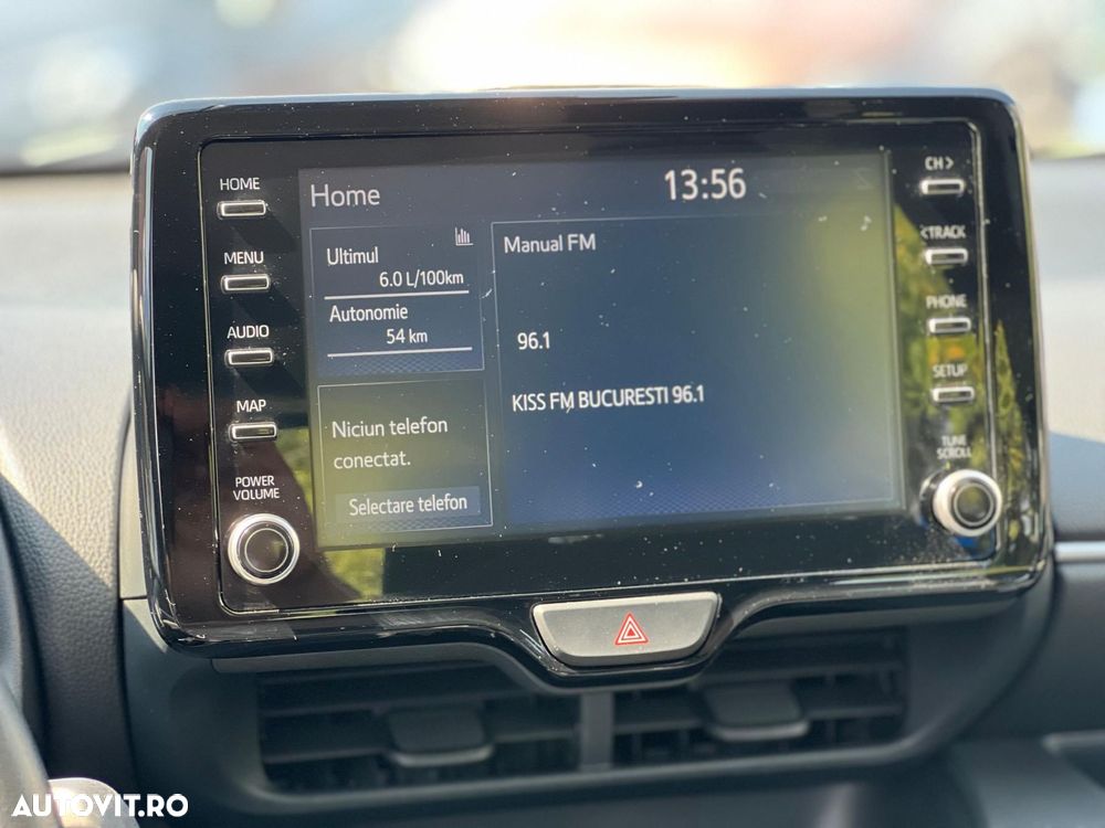 Toyota Yaris 1.5 CVT Dynamic - 13