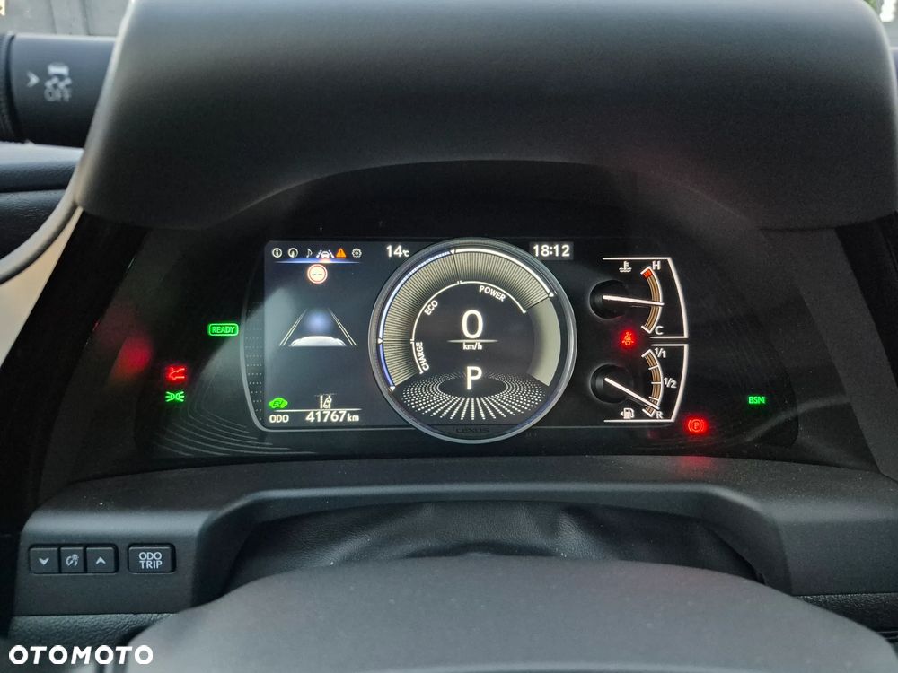 Lexus ES 300h Prestige - 19