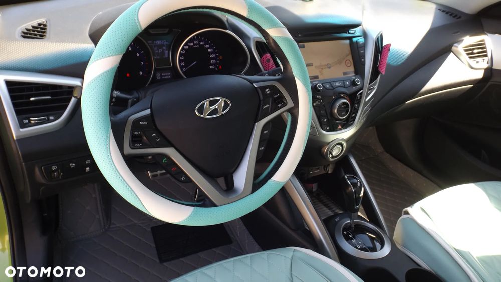 Hyundai Veloster 1.6 DCT Premium - 14