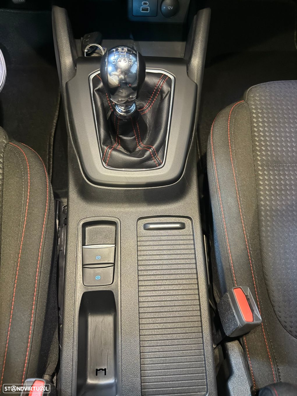 Ford Focus SW 1.0 EcoBoost MHEV ST-Line - 12