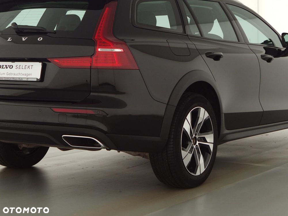 Volvo V60 Cross Country B4 D AWD Geartronic Pro - 7