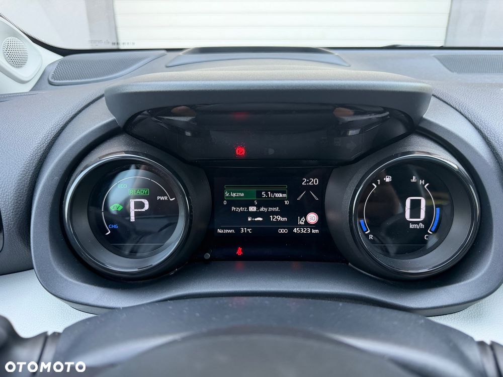 Toyota Yaris Hybrid 100 Selection Platinum - 20