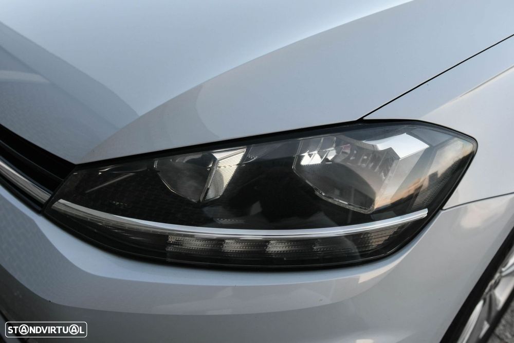 VW Golf 1.6 TDI Confortline - 23