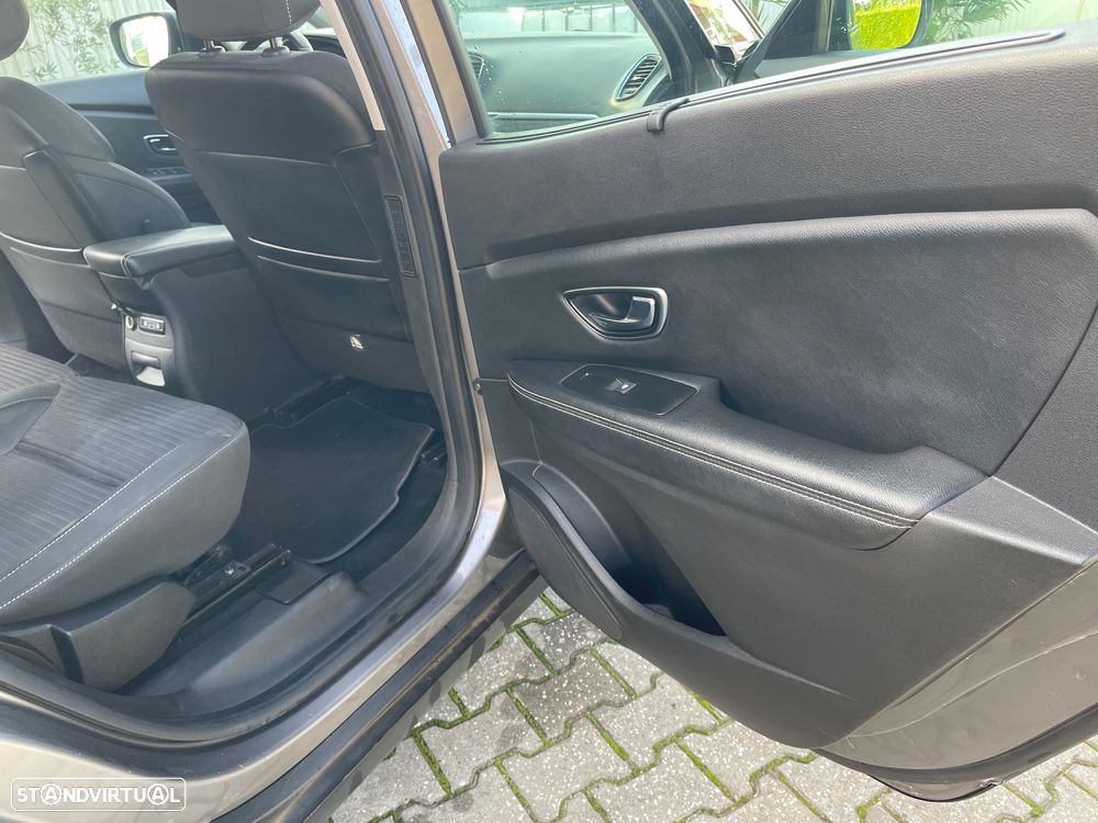 Renault Grand Scénic ENERGY dCi 110 EXPERIENCE - 29