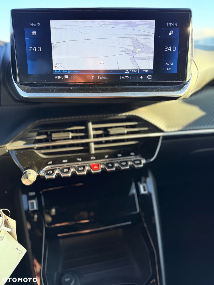 Peugeot 2008 BlueHDi 130 EAT8 Allure - 27