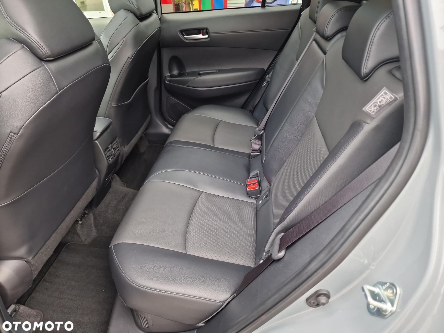Toyota Corolla Cross - 13