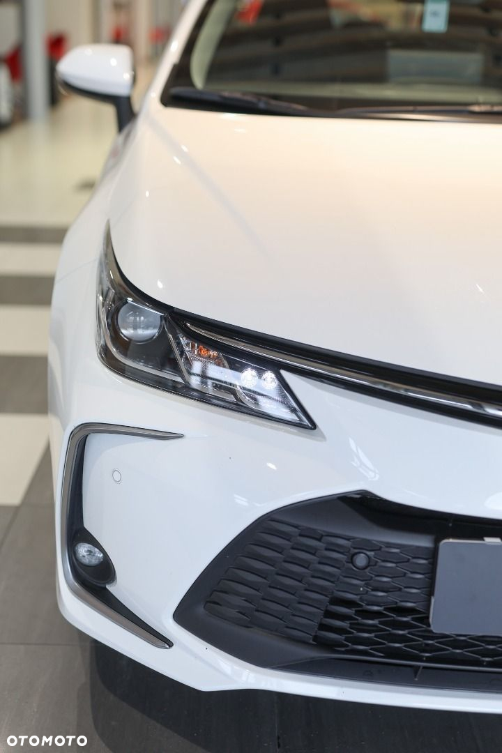 Toyota Corolla - 13