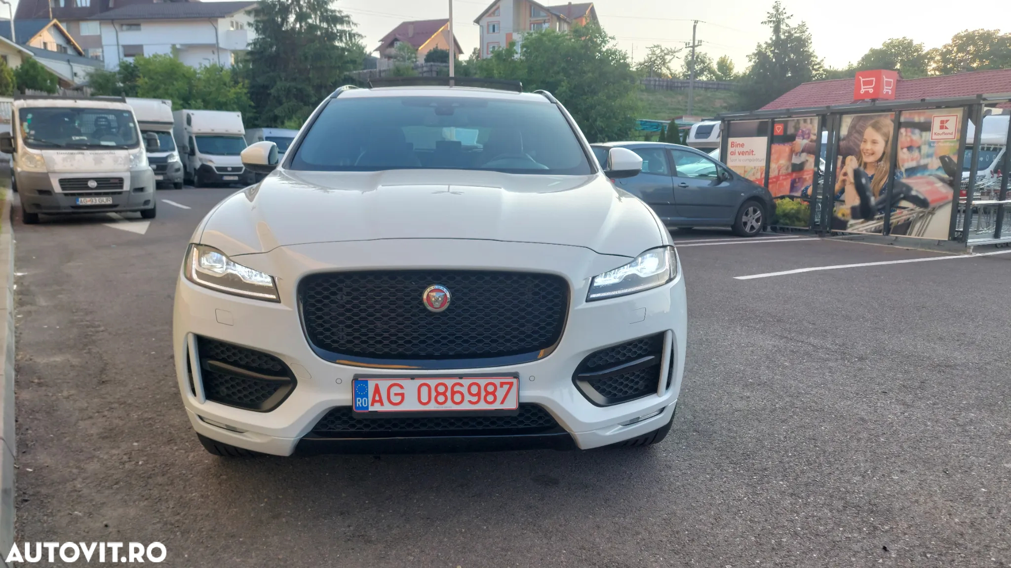 Jaguar F-Pace 20d Aut. R-Sport - 3