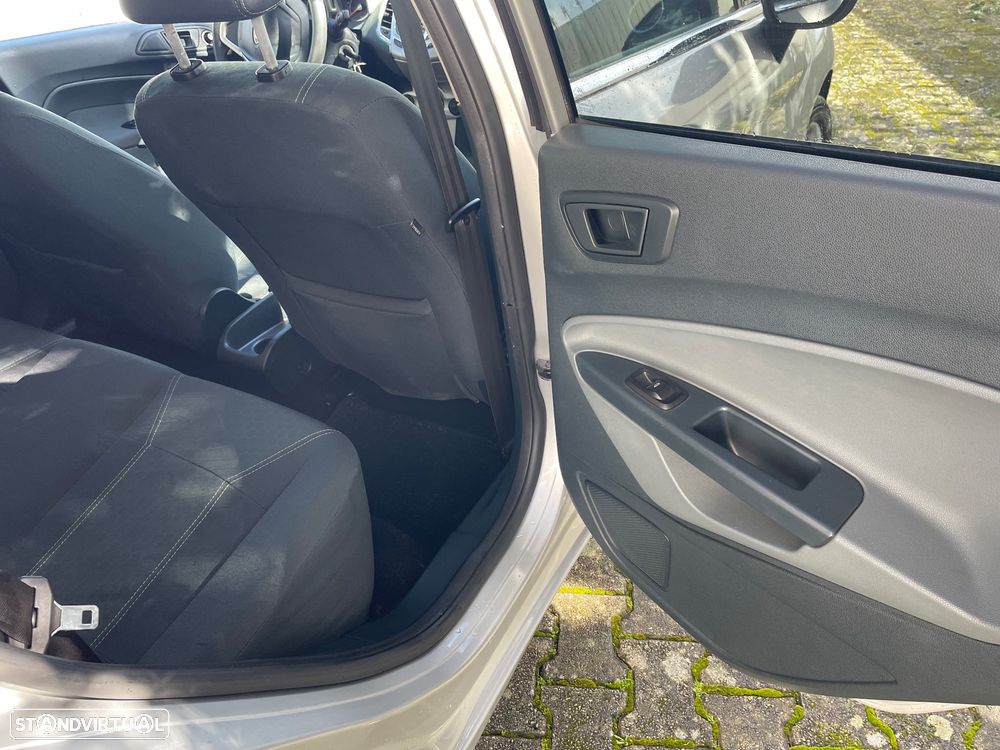 Ford Fiesta 1.25 Titanium - 18
