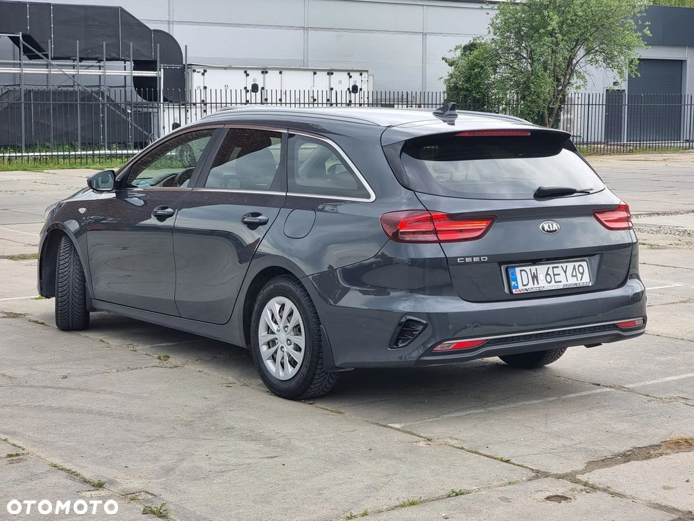 Kia Ceed 1.6 CRDi mHEV M - 5
