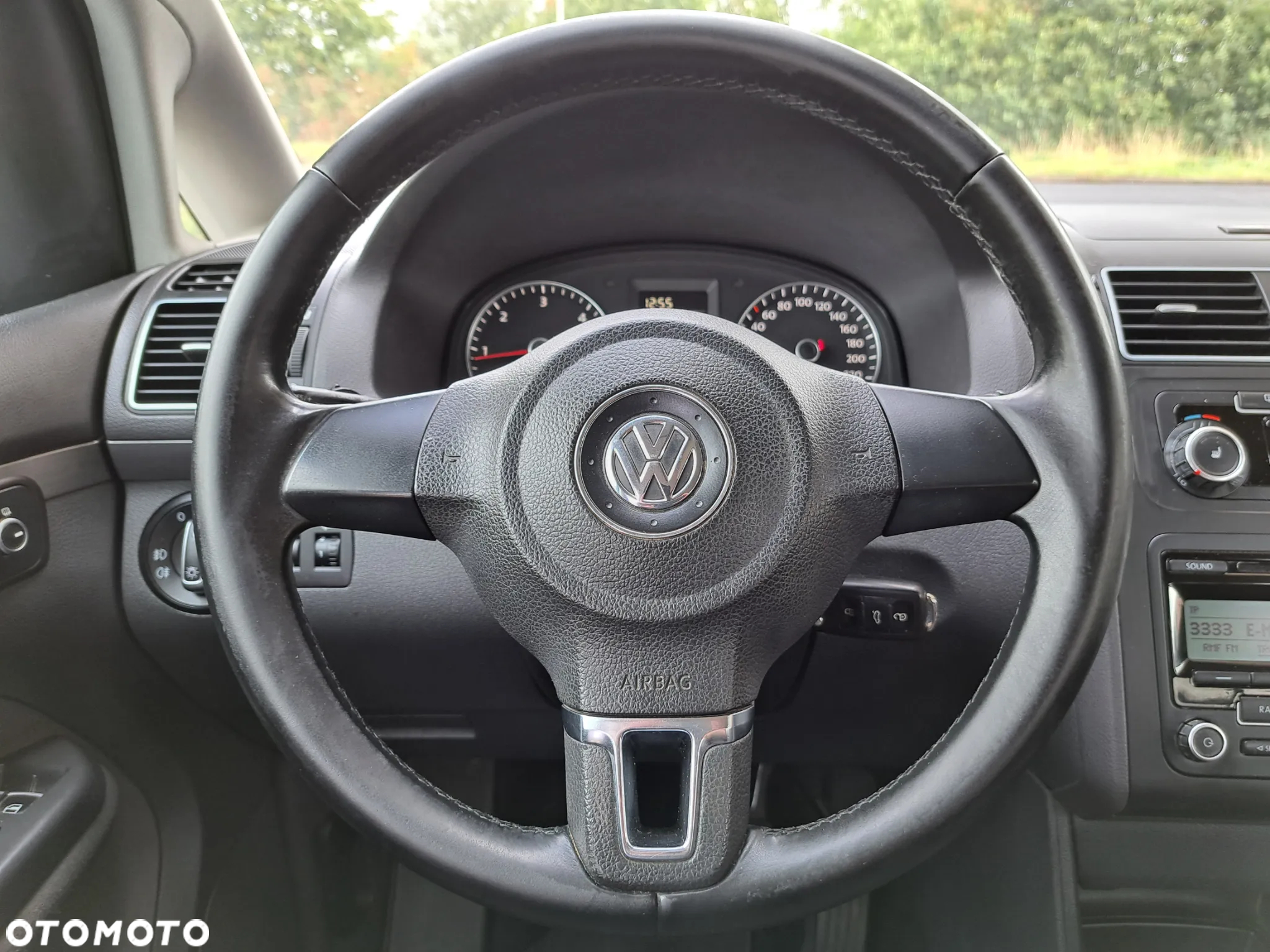 Volkswagen Touran - 23
