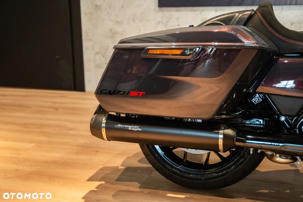 Harley-Davidson CVO Street Glide - 30