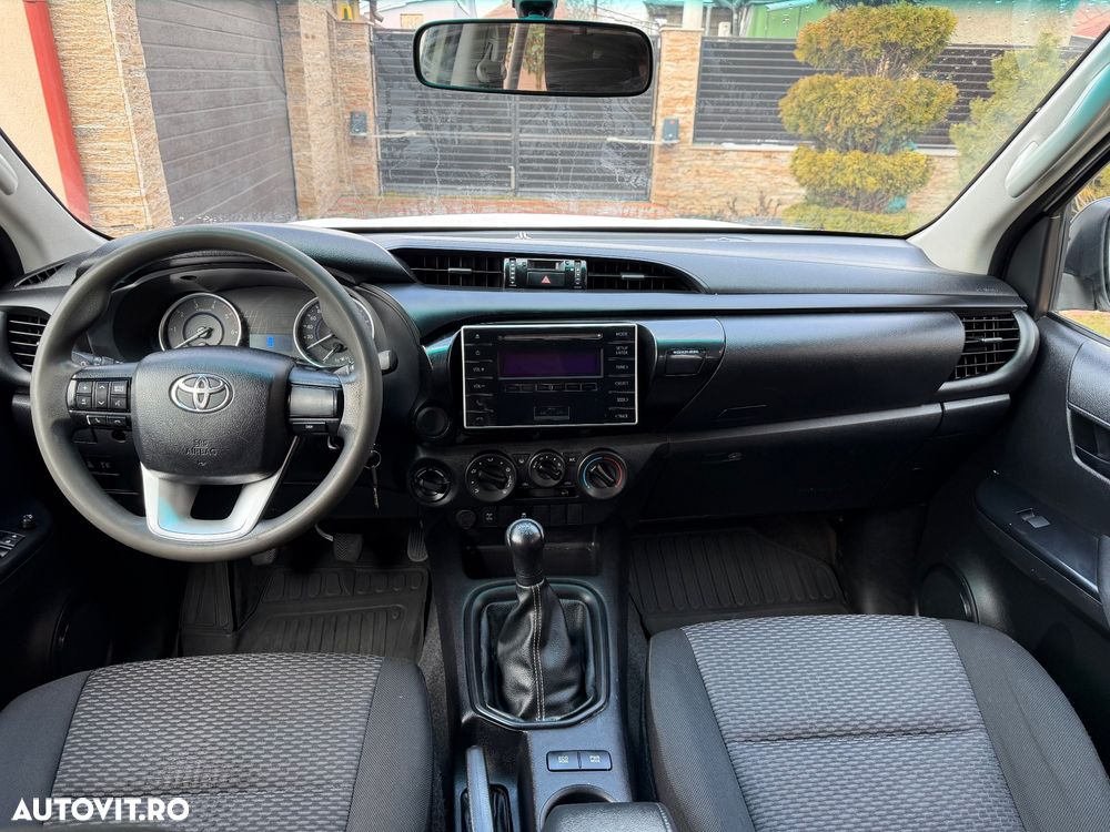 Toyota Hilux - 8
