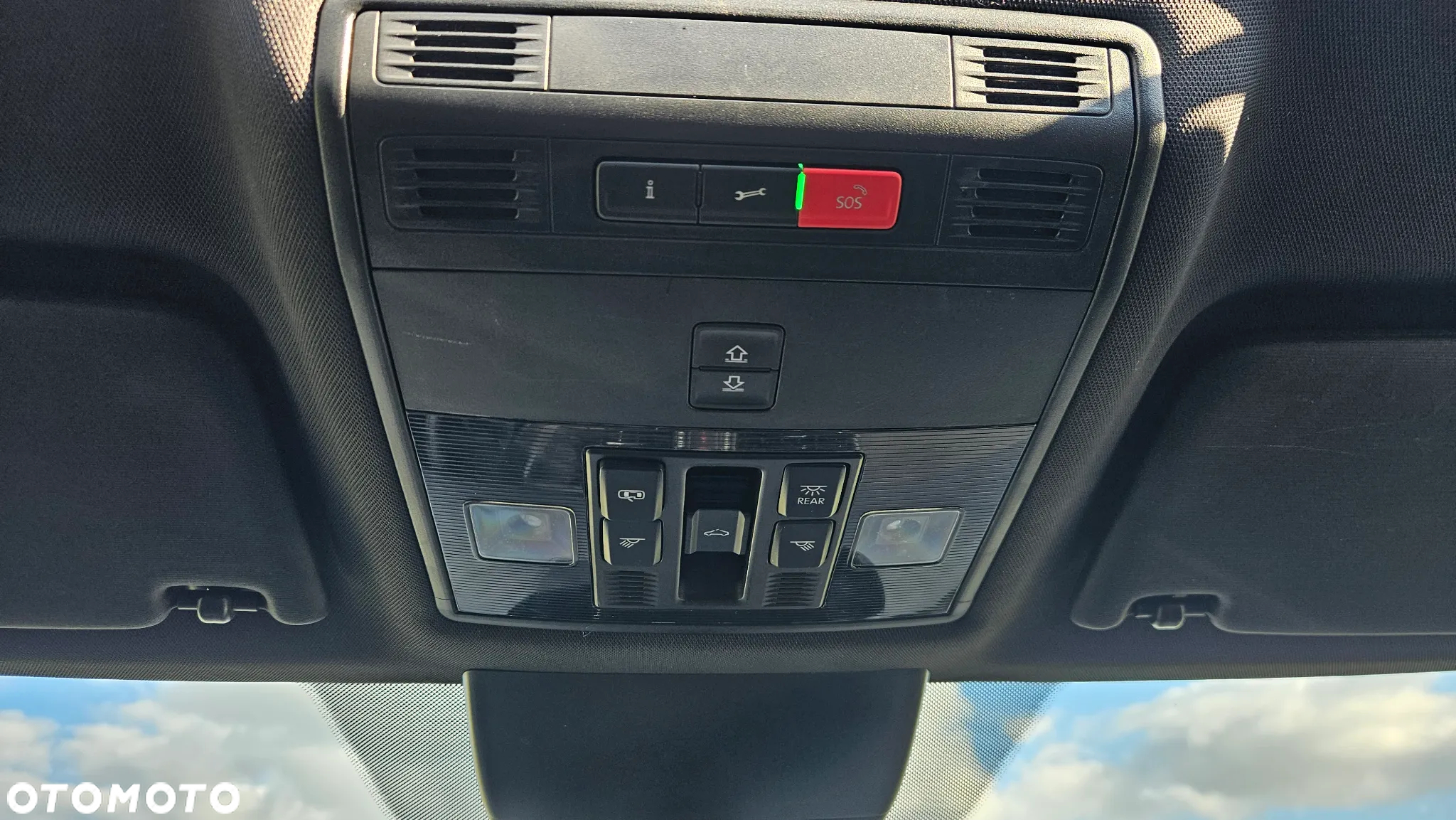 Skoda Superb 2.0 TDI Sportline DSG - 27