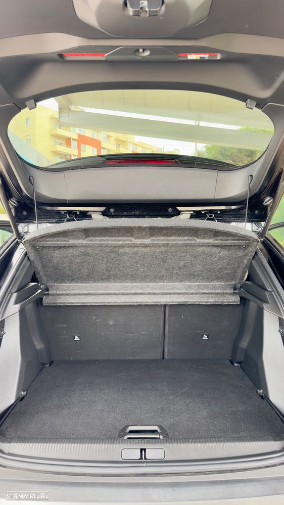 Peugeot 2008 BlueHDi 130 EAT8 Allure Pack - 24