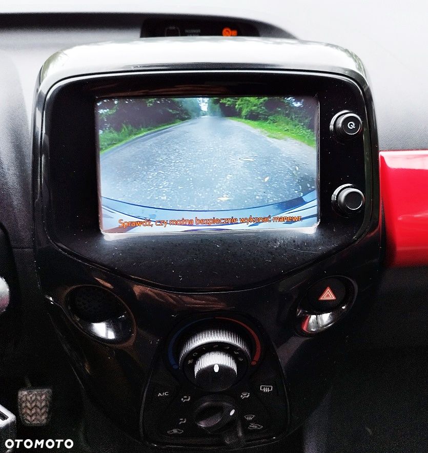 Toyota Aygo x-play - 13