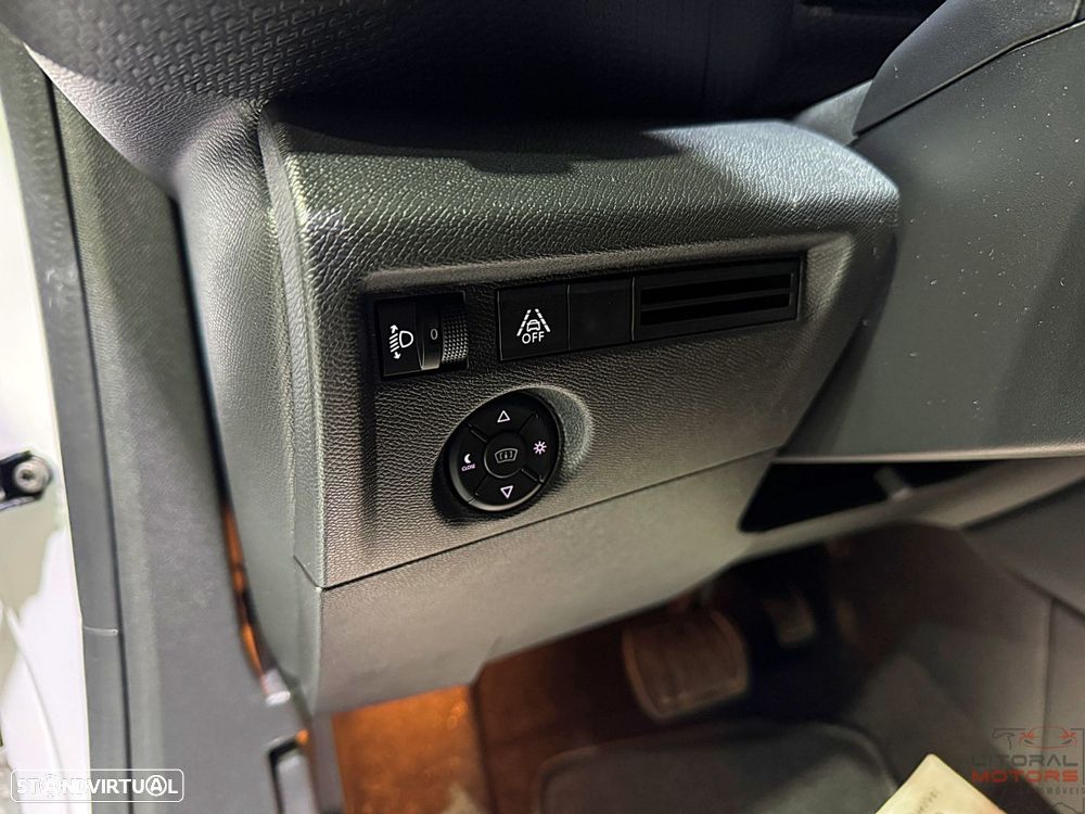 Citroën C4 PureTech 130 Stop&Start EAT8 C-SERIES - 18