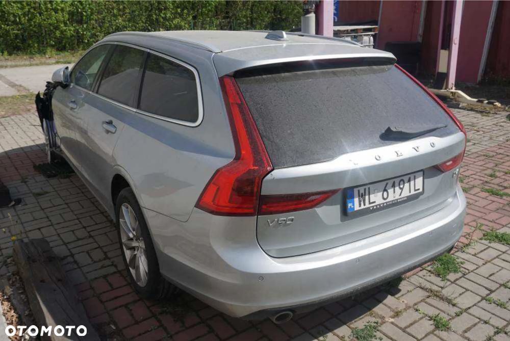 Volvo V90 D4 Momentum - 4