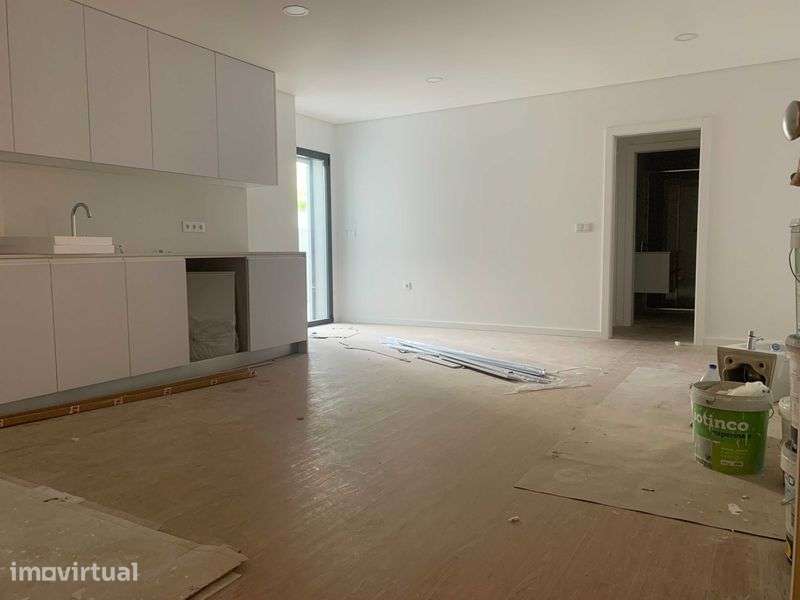 T1 NOVO com terraço e garagem | Oportunidade imperdível em Esgueira! - Grande imagem: 4/11